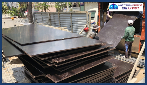Cốp pha phủ phim là gì? Có nên đầu tư sử dụng?